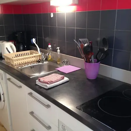 Beau F2 Rdc Entier 40m2 Calme Terrasse Jardin Parking Gratuit Sur Place Montpellier