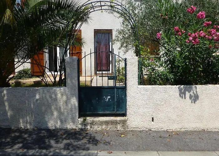 Beau F2 Rdc Entier 40m2 Calme Terrasse Jardin Parking Gratuit Sur Place Apartman Montpellier