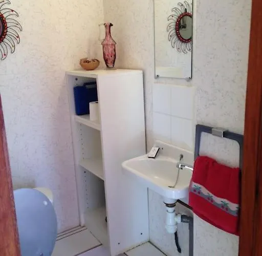 Apartman Beau F2 Rdc Entier 40m2 Calme Terrasse Jardin Parking Gratuit Sur Place